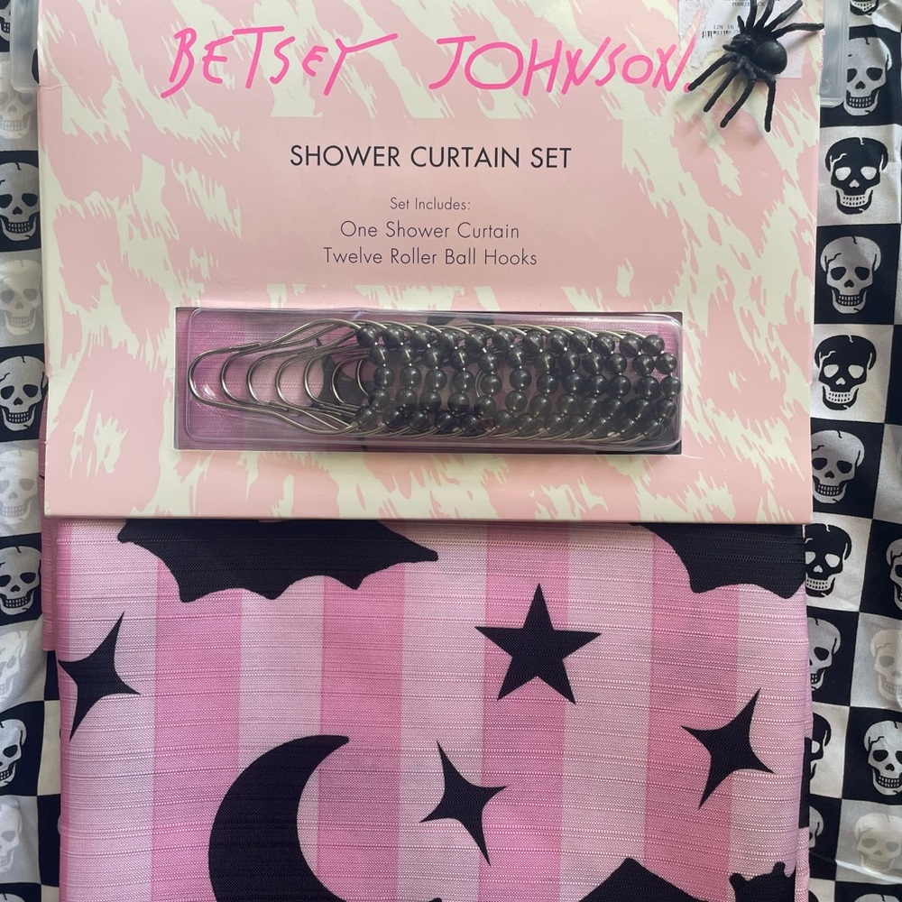 New Betsey Johnson Pink and Black Shower Curtain Set